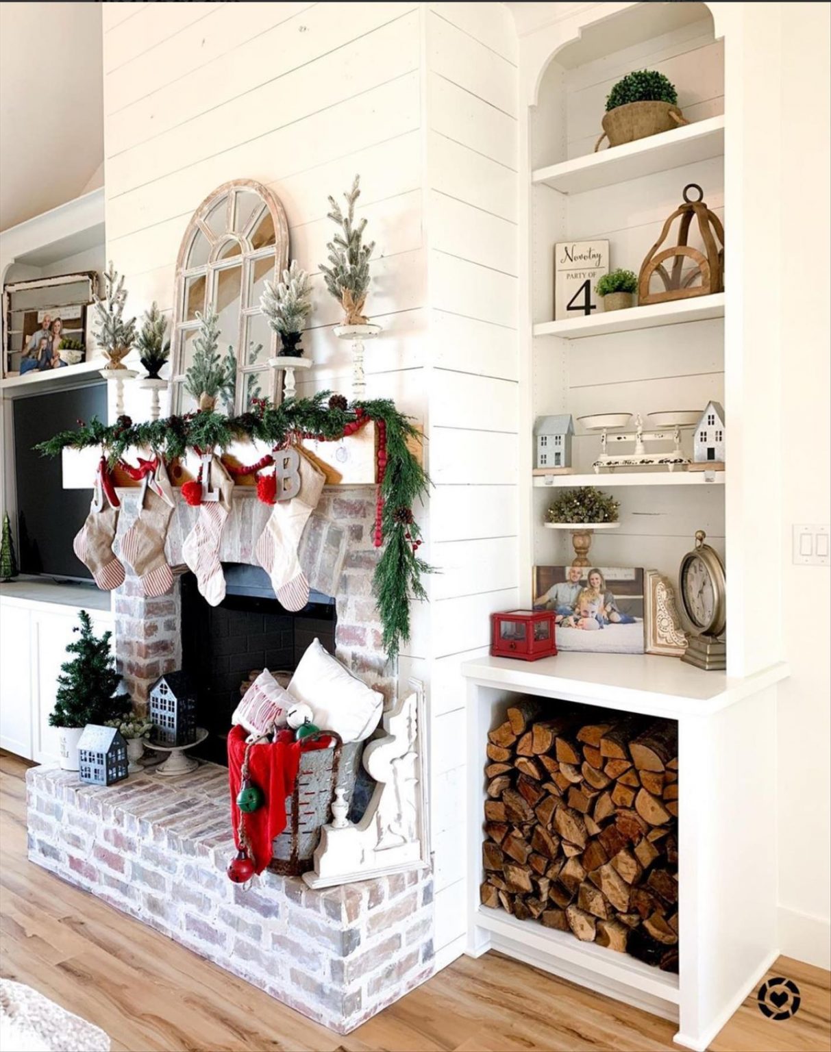 30 Cozy Christmas fireplace decor ideas to Warm Your Holiday