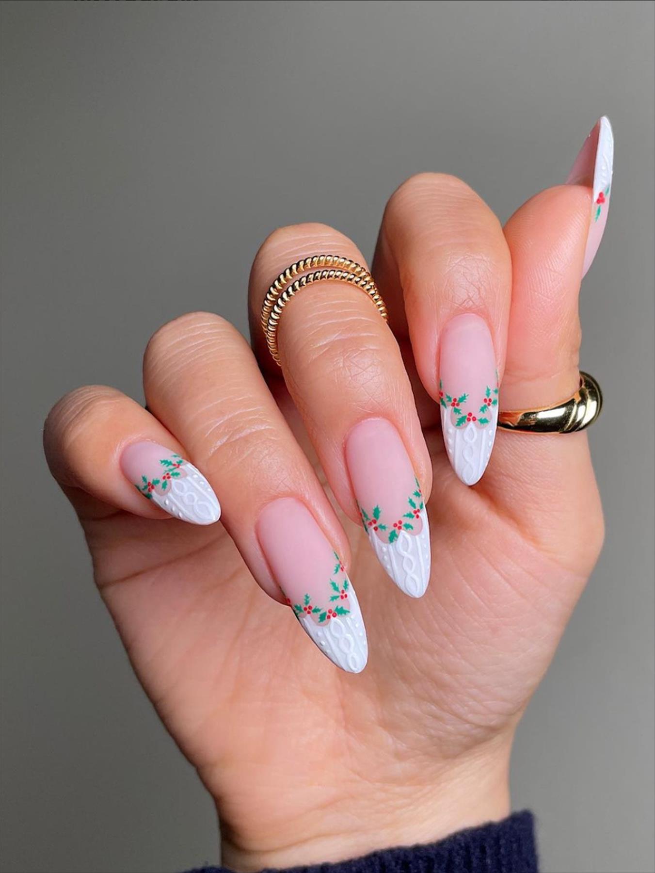 Best Christmas nail design ideas 2021 to try