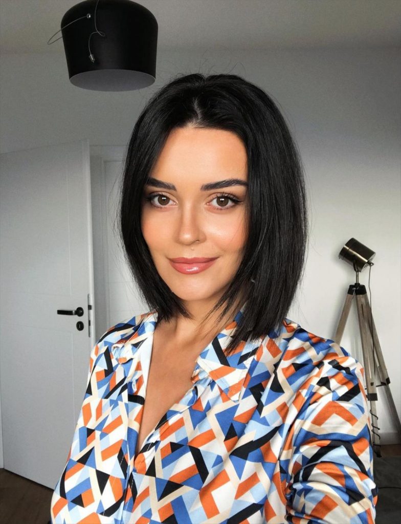 Best Fine hair short bob haircut for stylish women