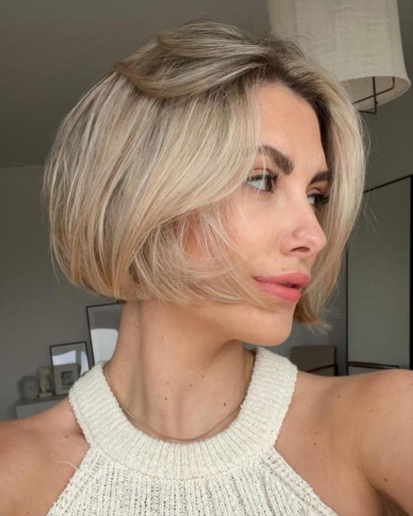 Best Fine hair short bob haircut for stylish women