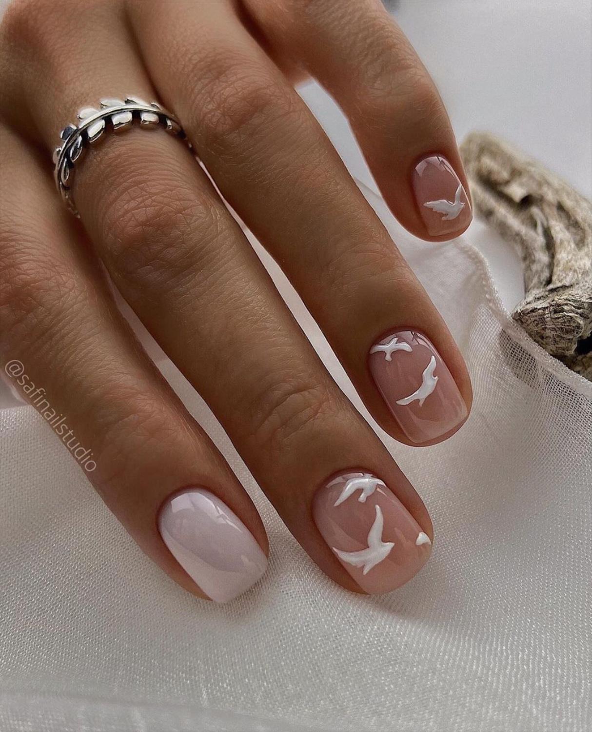 Pretty short acrylic nails ideas with oval and square nail shape