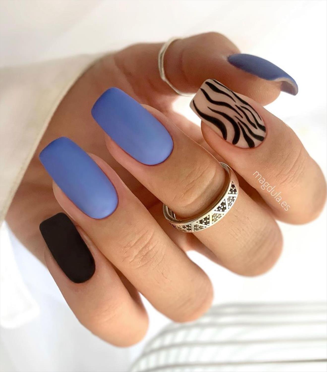 Pretty short acrylic nails ideas with oval and square nail shape