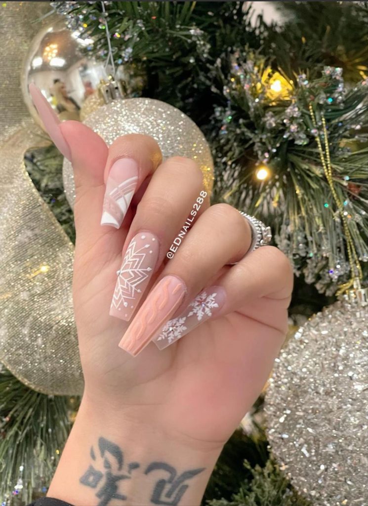 Awesome Winter nails acrylic snowflake manicure 2021
