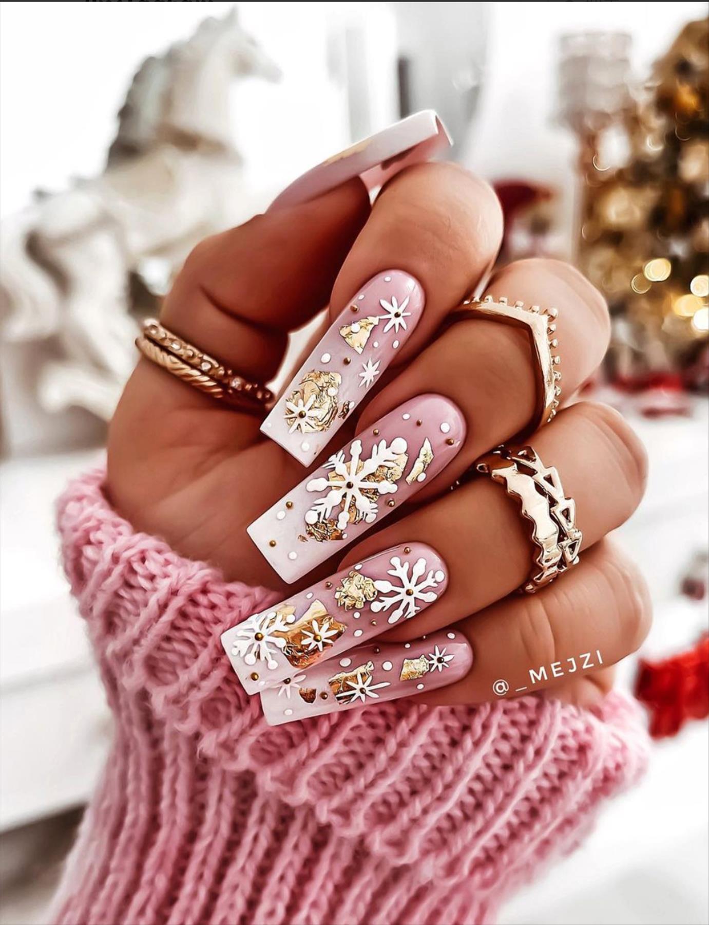 Best Christmas nail art designs 2021 for Winter