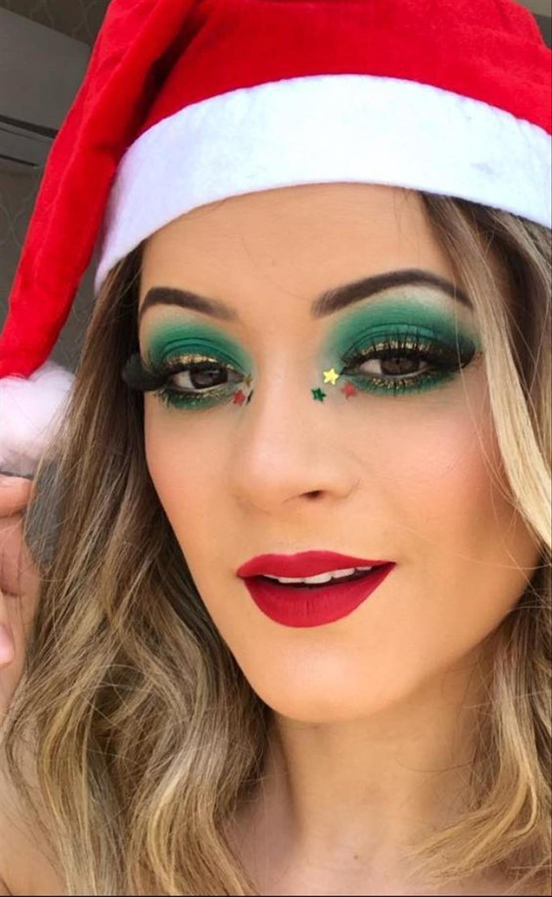 Festliches Weihnachts-Make-up sieht Ideen aus, um den Urlaub zu genießen
