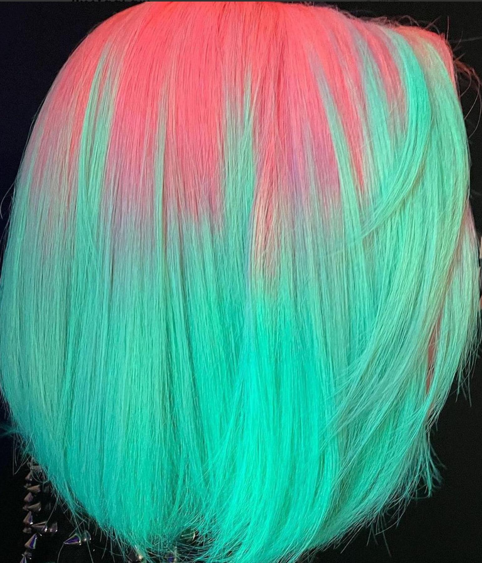 perfect two-color hair dye ideas and peekaboo highlight