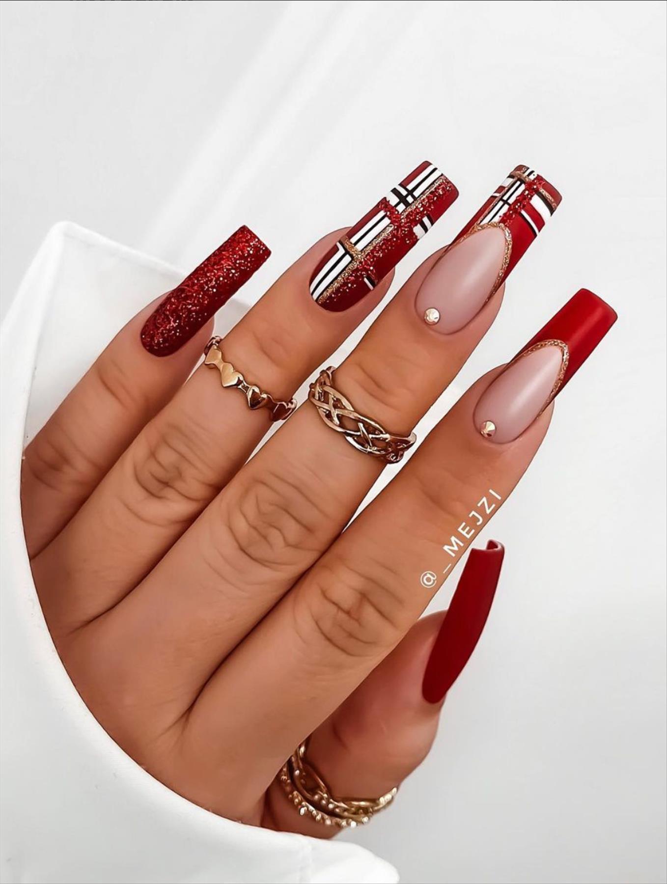 Best Christmas nail art designs 2021 for Winter