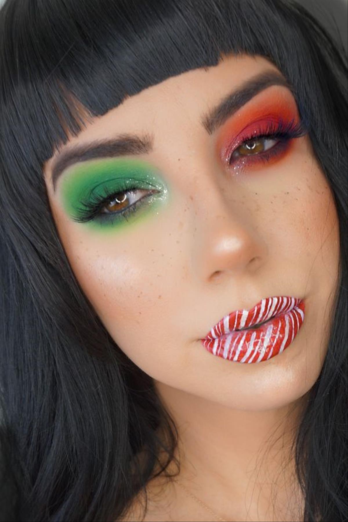 Festliches Weihnachts-Make-up sieht Ideen aus, um den Urlaub zu genießen