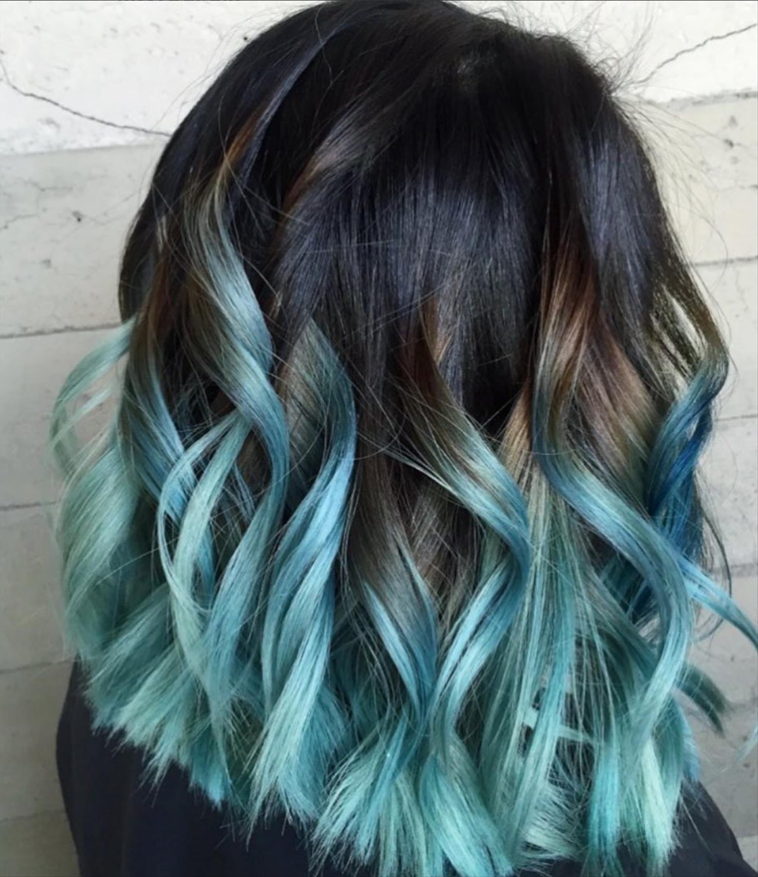 erfect two-color hair dye ideas and peekaboo highlight