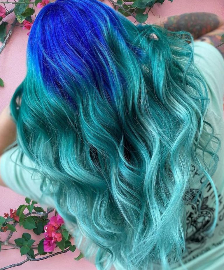 35 Perfect two-color hair dye ideas and peekaboo highlight - Fashionsum