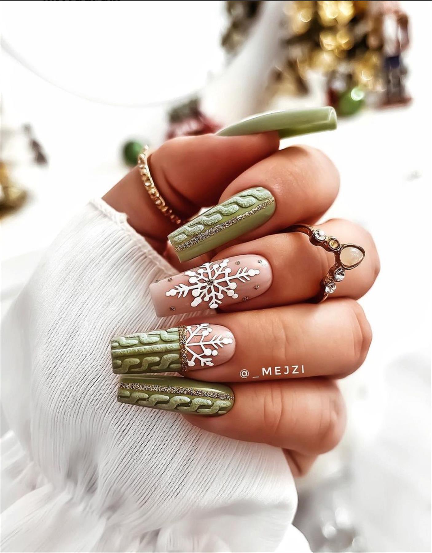 Best Christmas nail art designs 2021 for Winter