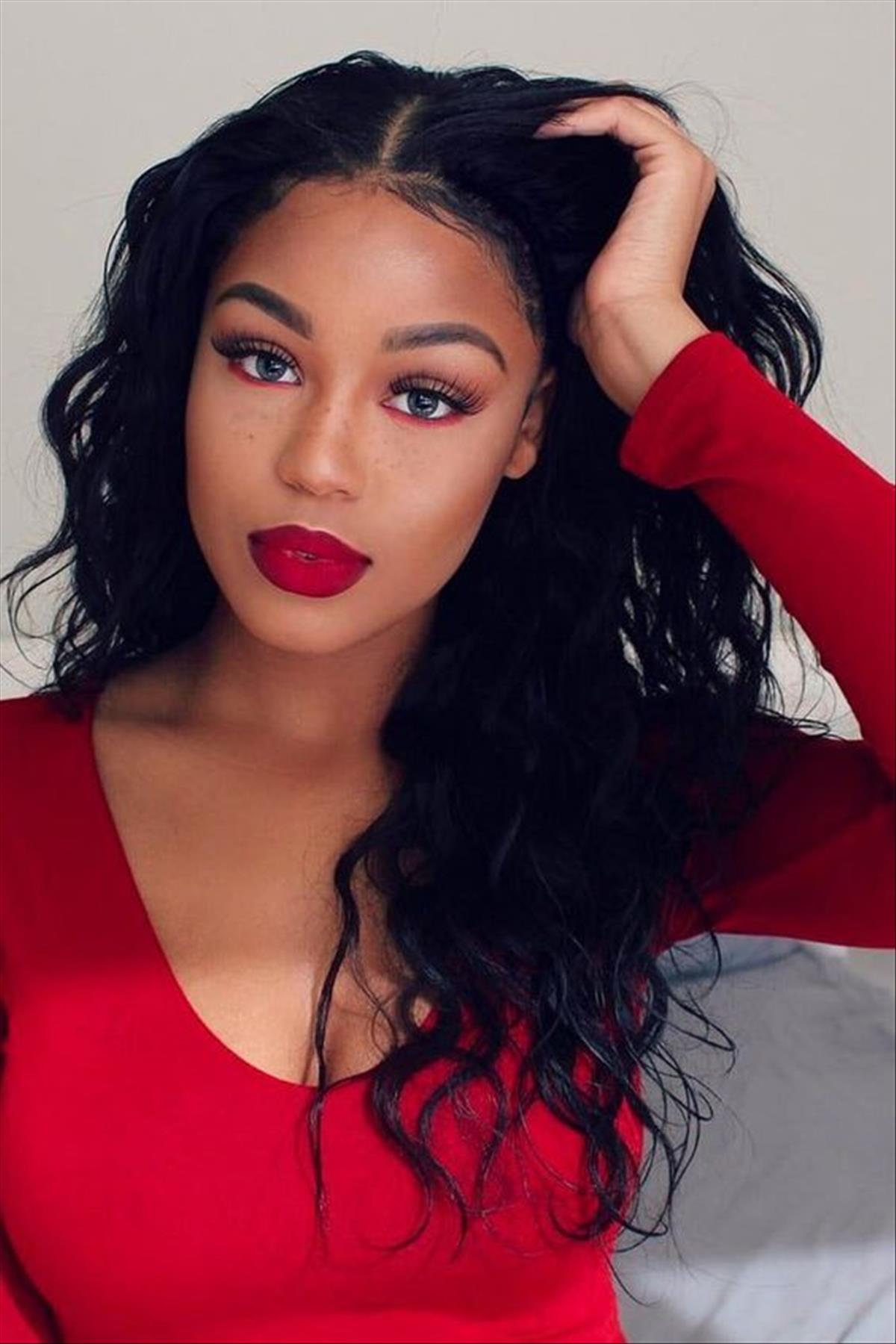 Festive Christmas Makeup Looks Ideas to Enjoy The Holiday