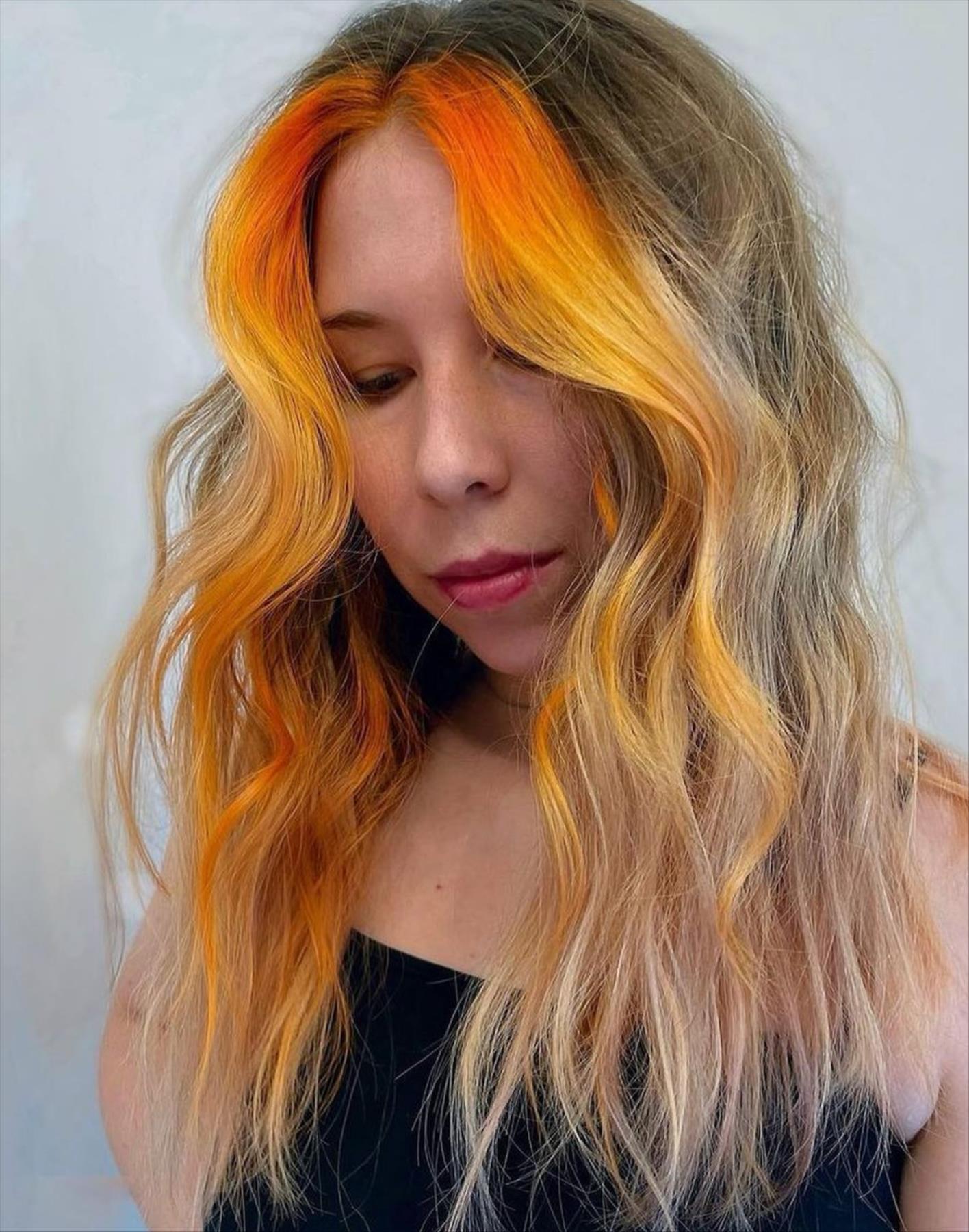 erfect two-color hair dye ideas and peekaboo highlight