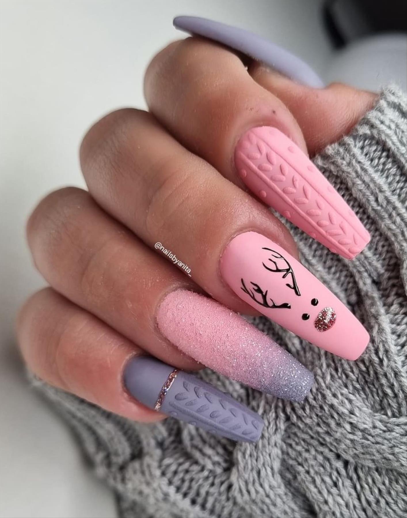 Best Christmas nail art designs 2021 for Winter