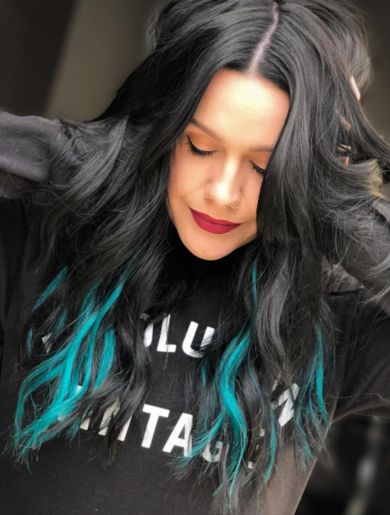 erfect two-color hair dye ideas and peekaboo highlight