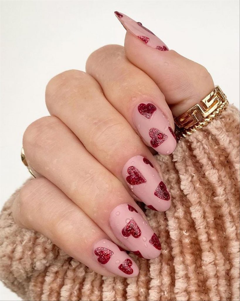 Romantic Valentine’s Day Nails With Heart Nails!
