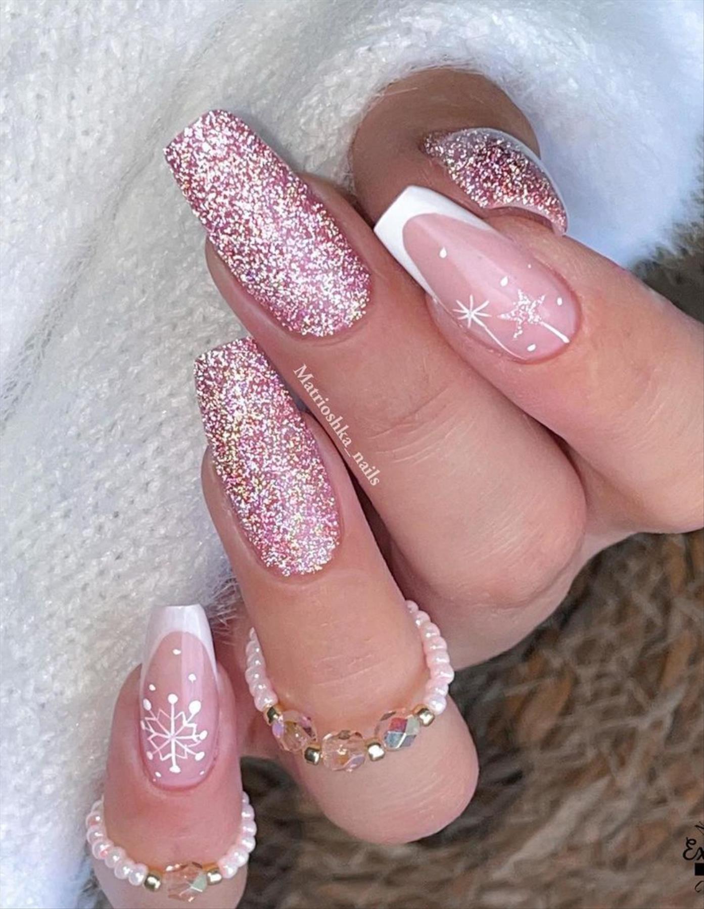 Best Christmas nail art designs 2021 for Winter