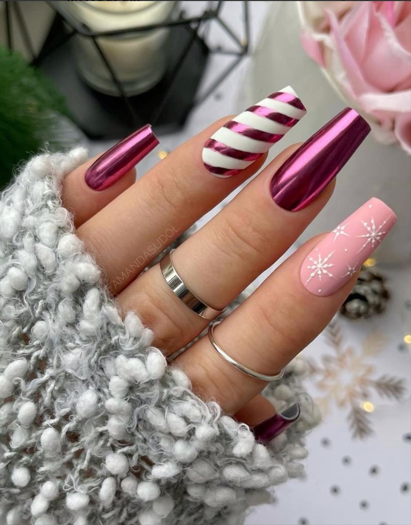 Best Christmas nail art designs 2021 for Winter