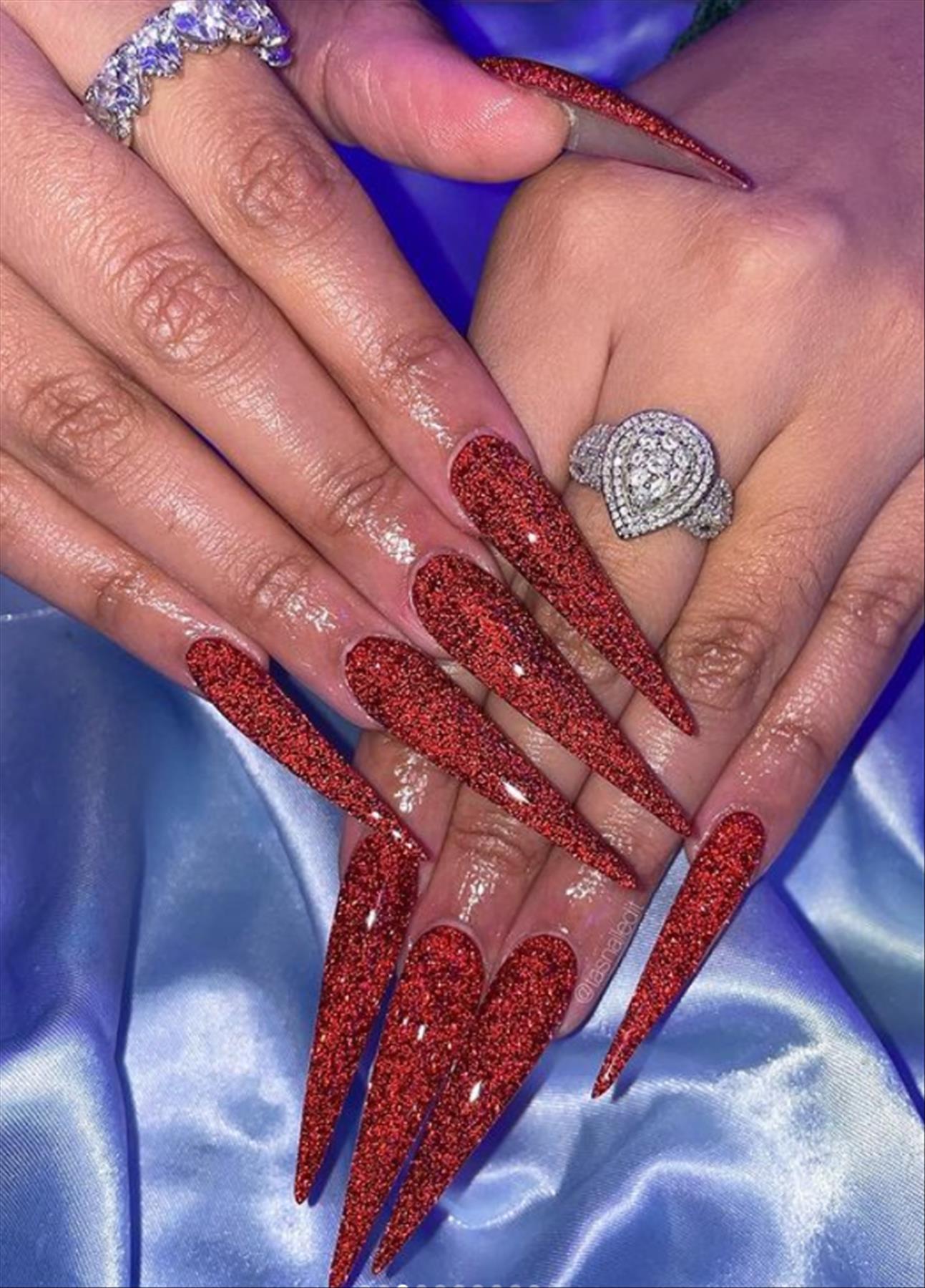 35 Cool Stiletto nails design for Winter nail 2021 trends