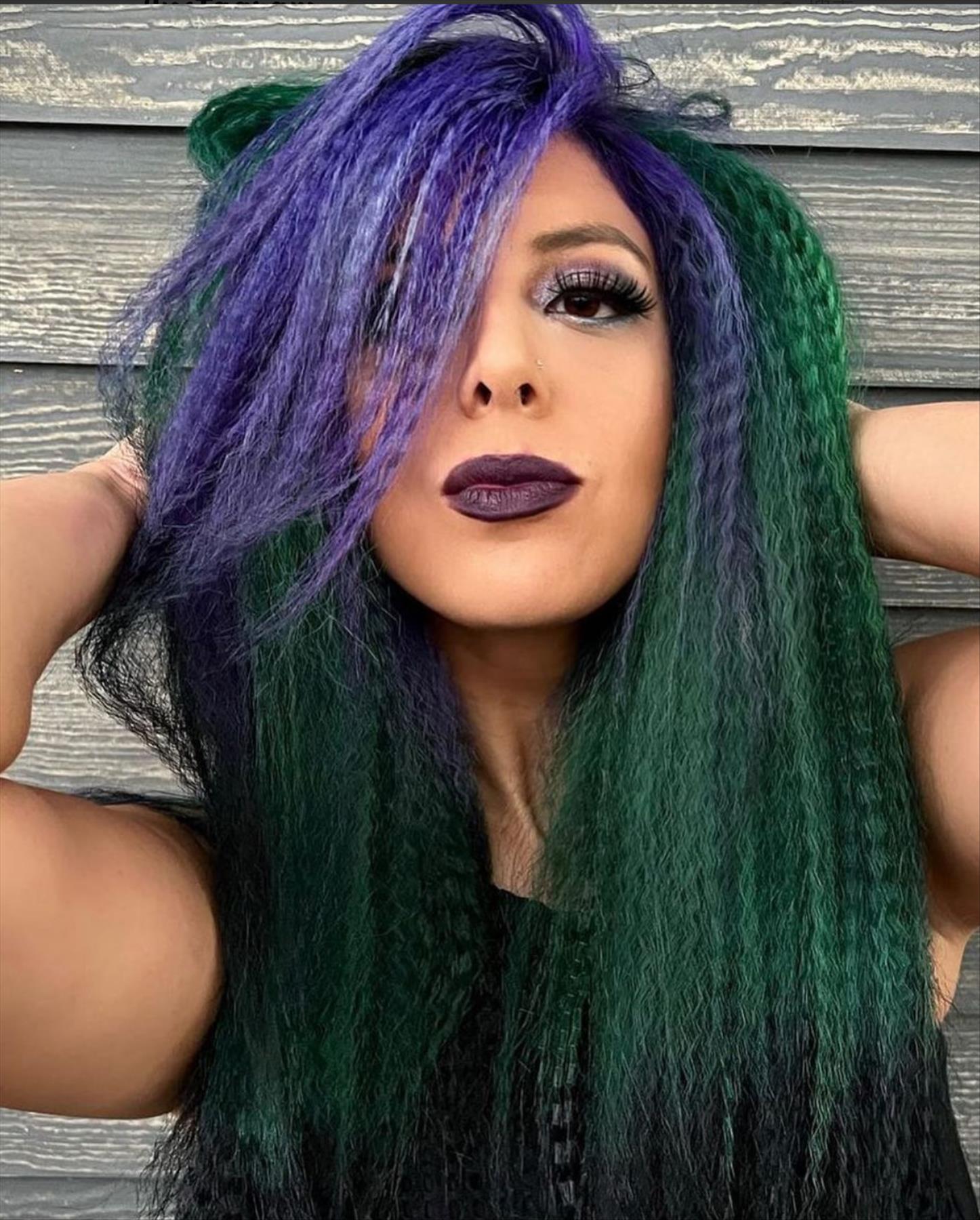 erfect two-color hair dye ideas and peekaboo highlight