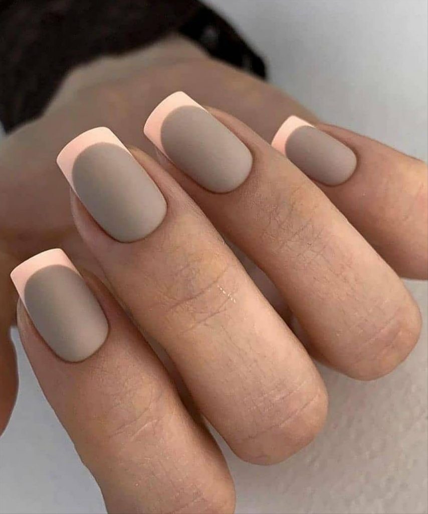 Natural Spring nails 2022 trends with short square nails