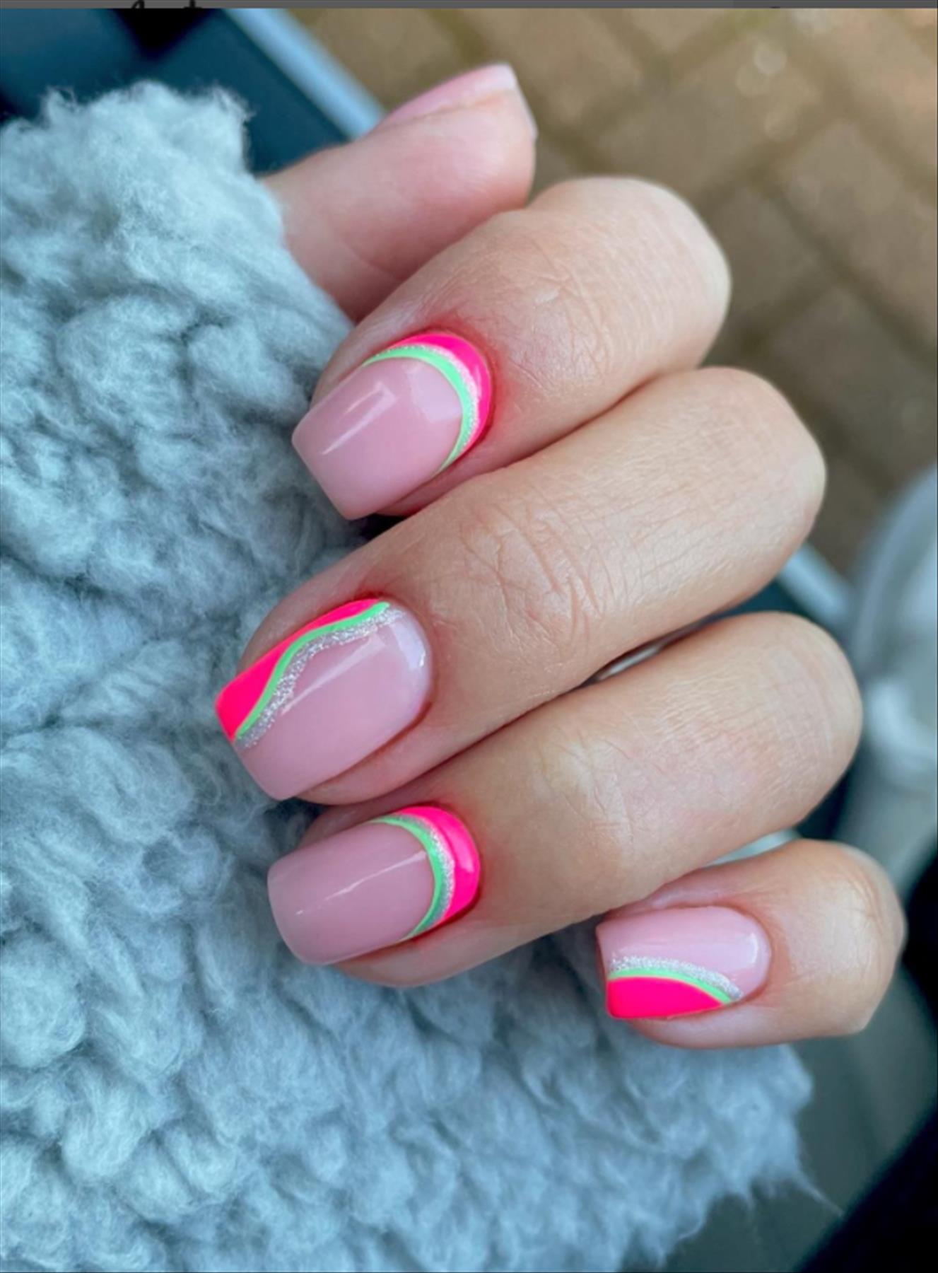  Unique pastel swirl nails for cute spring manicures 2022