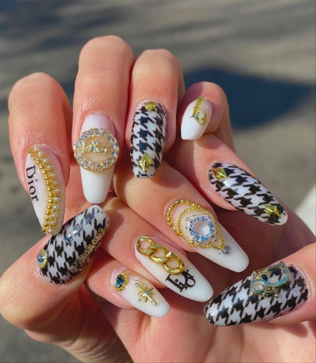 24 The Coolest Checkered Nail Art Designs of the Season