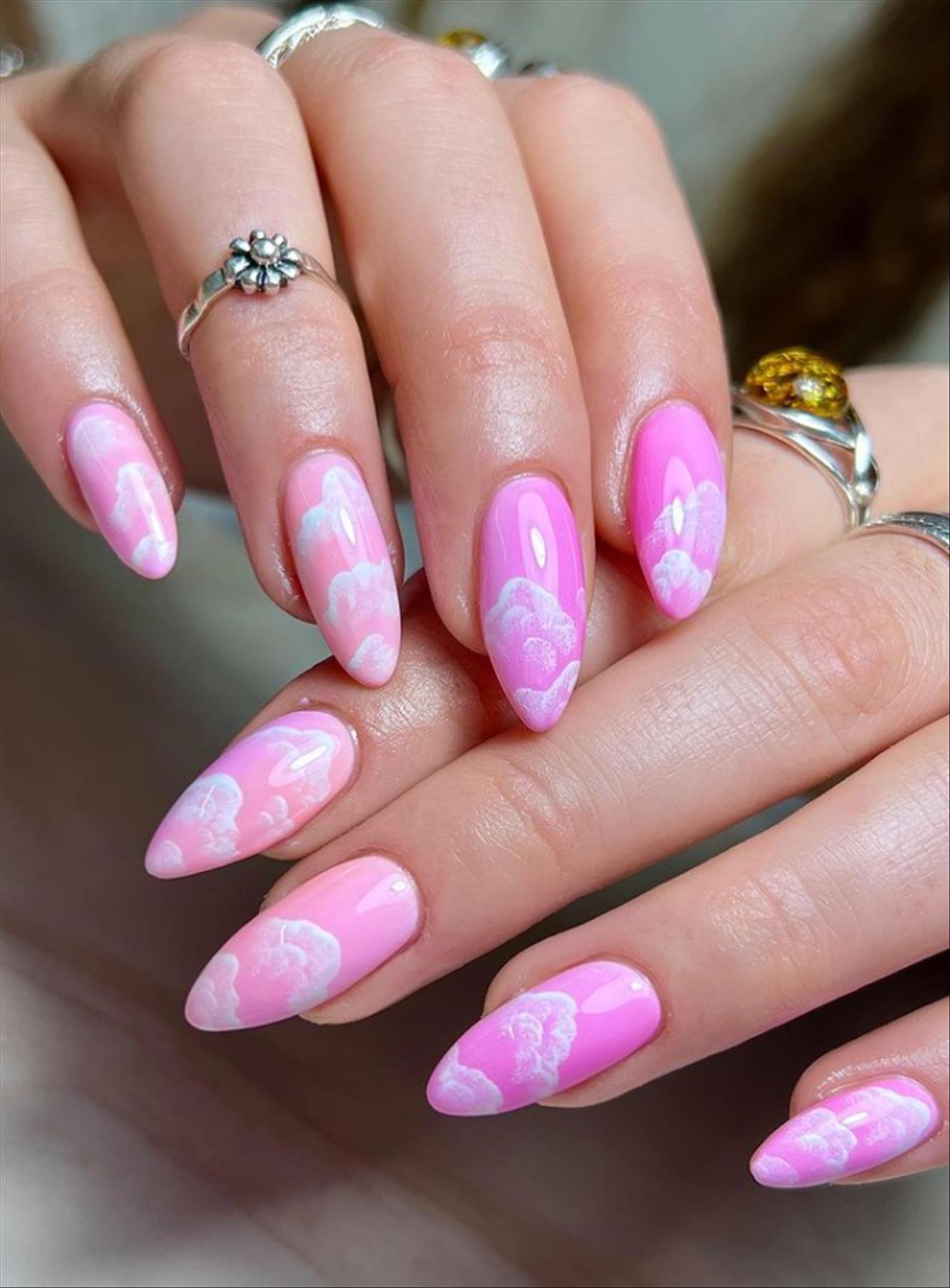  Unique pastel swirl nails for cute spring manicures 2022