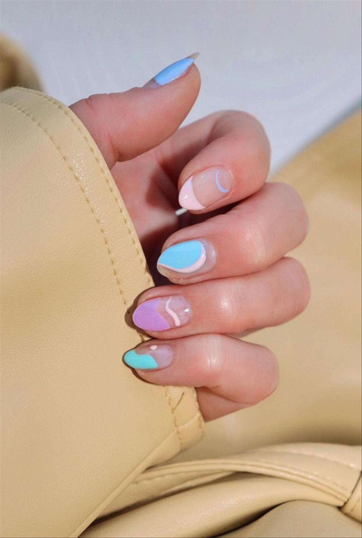  Unique pastel swirl nails for cute spring manicures 2022