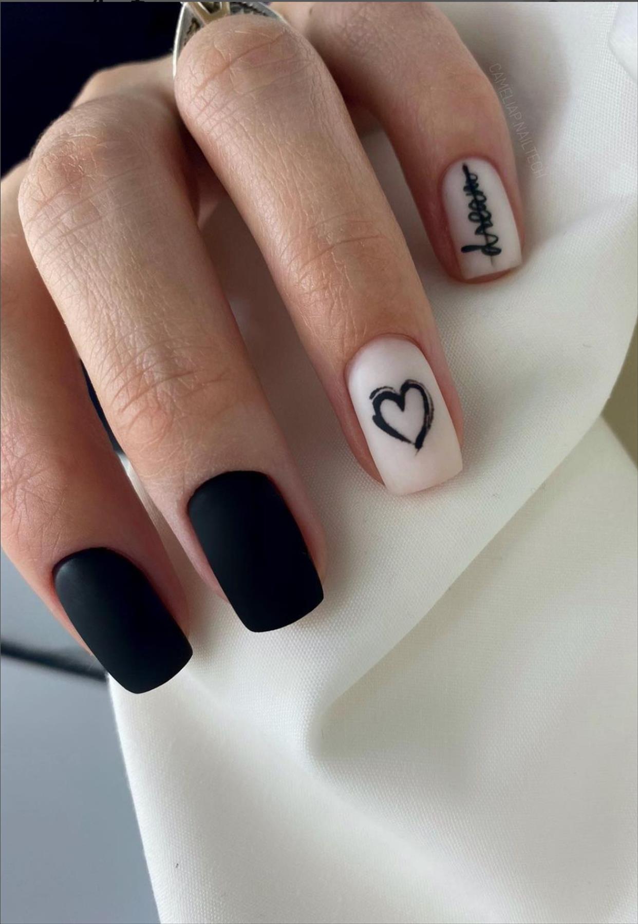 Elegant Black Nail Art Designs to Keep Your Style On Point