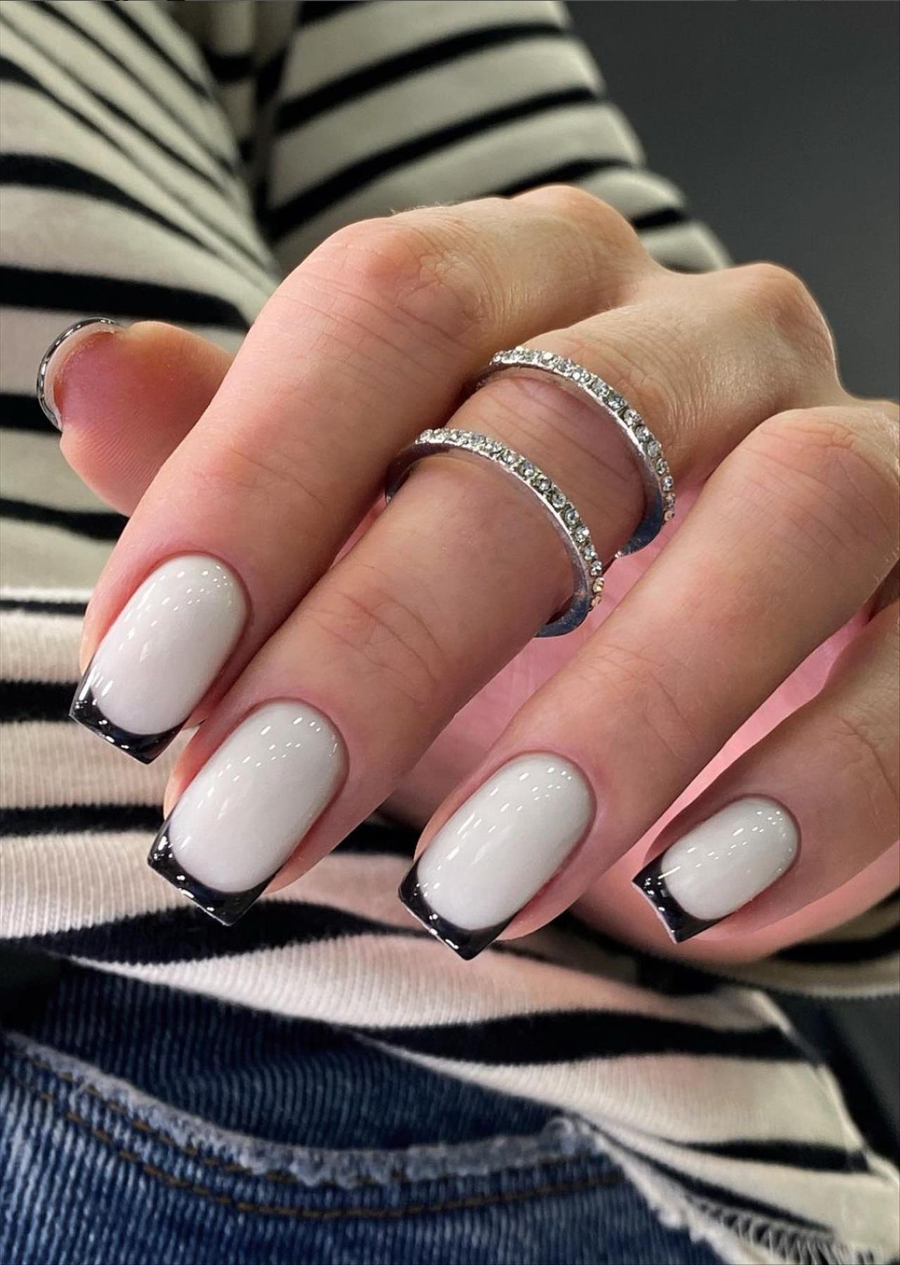 Elegant Black Nail Art Designs to Keep Your Style On Point