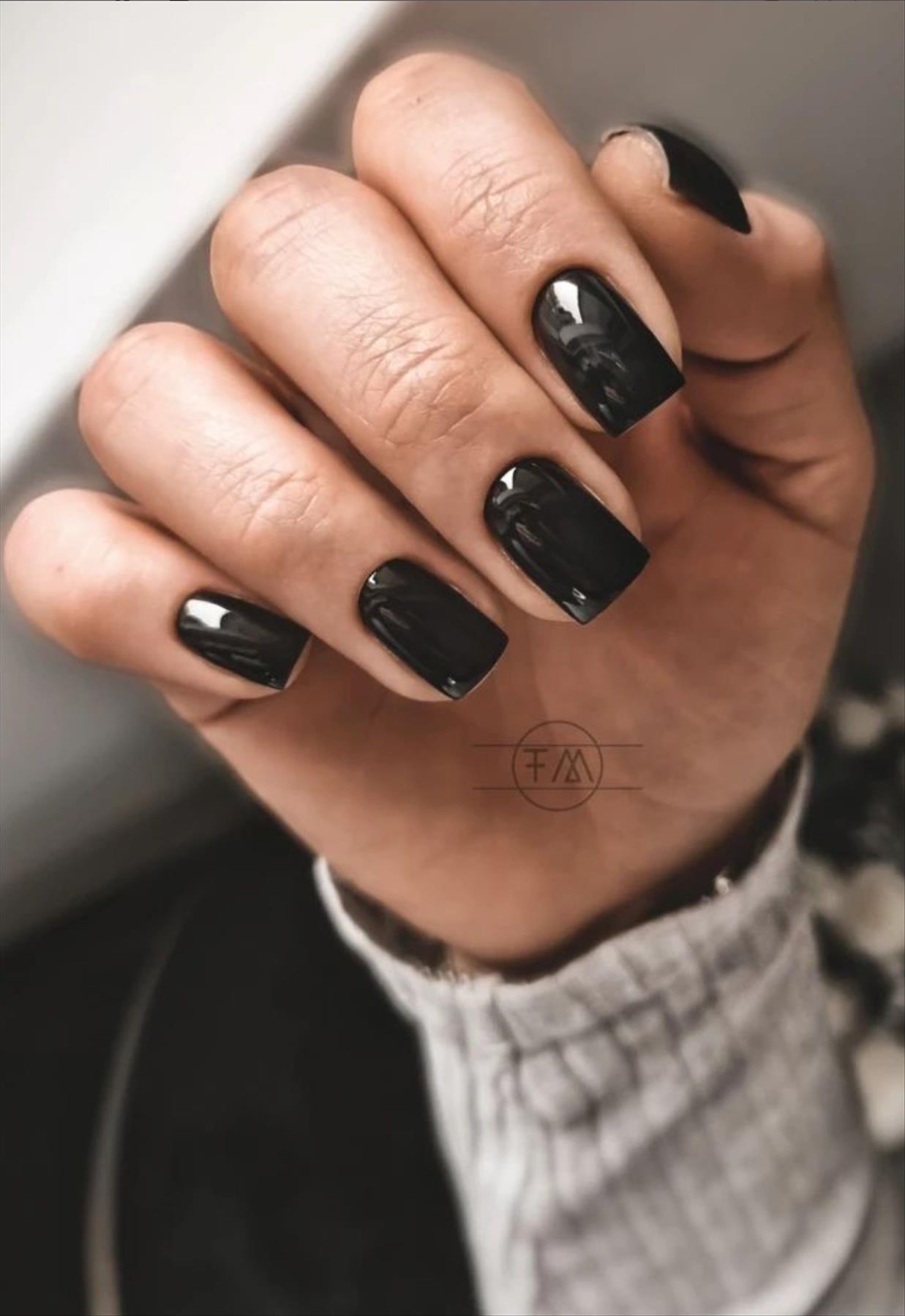 Elegant Black Nail Art Designs to Keep Your Style On Point