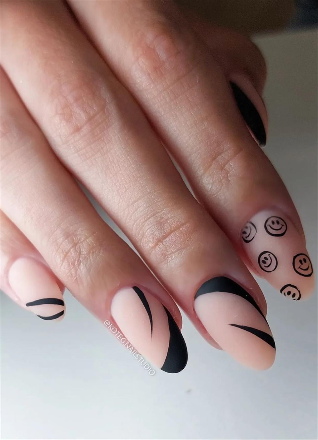 Elegant Black Nail Art Designs to Keep Your Style On Point