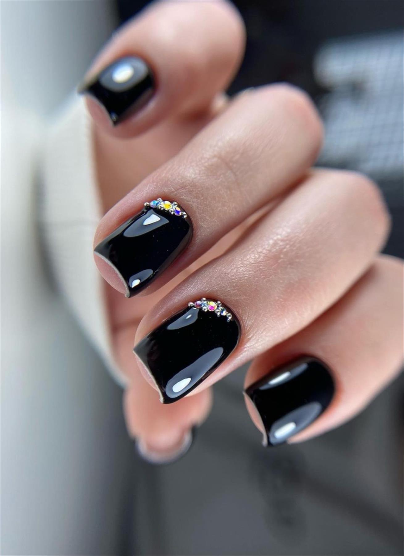 Elegant Black Nail Art Designs to Keep Your Style On Point