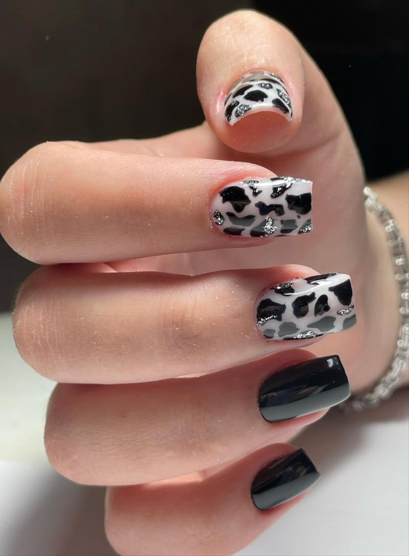 Elegant Black Nail Art Designs to Keep Your Style On Point