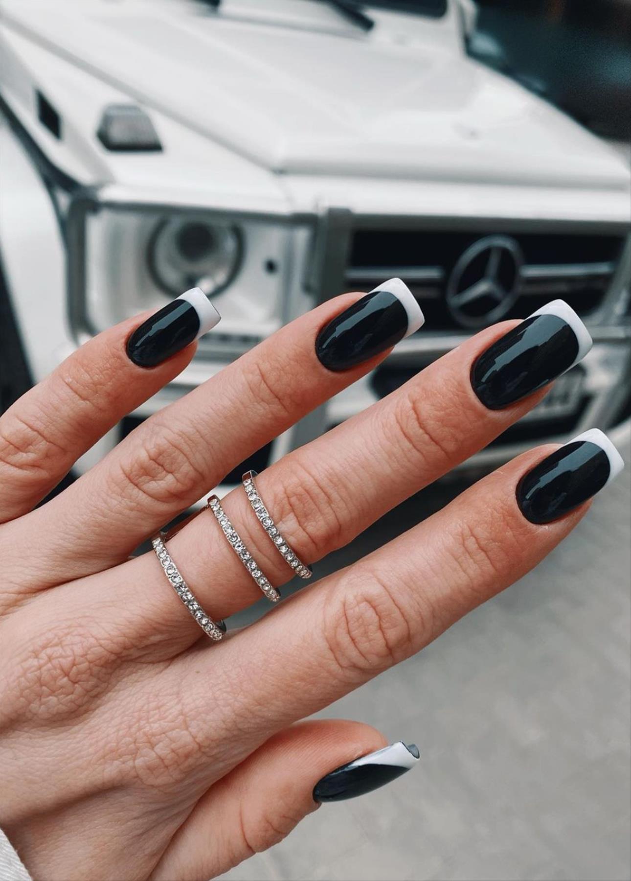 Elegant Black Nail Art Designs to Keep Your Style On Point