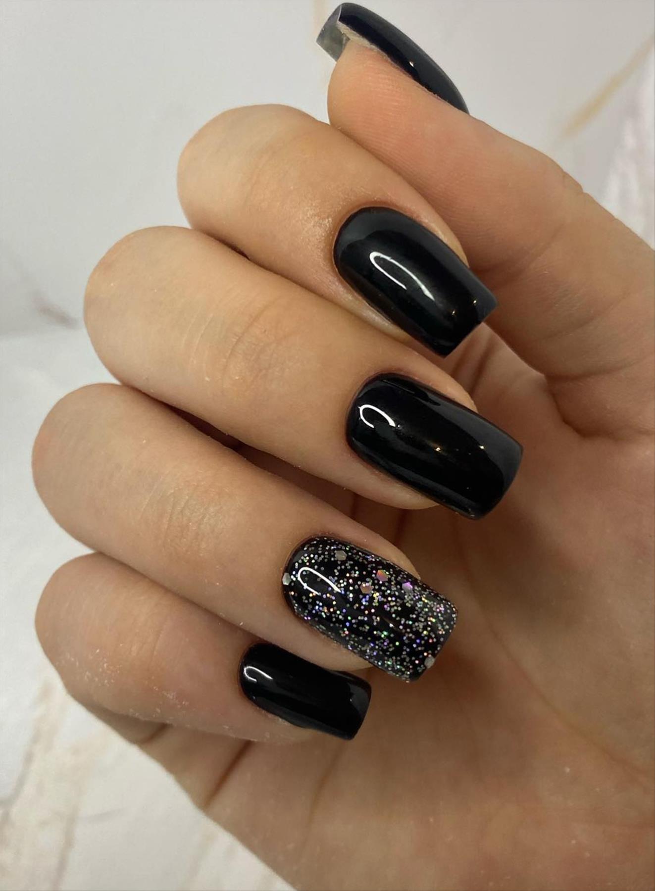 Elegant Black Nail Art Designs to Keep Your Style On Point