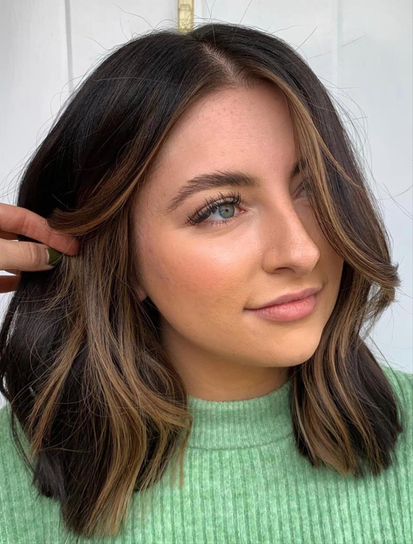 Stunning shoulder length hairstyles and haircuts for a chic look