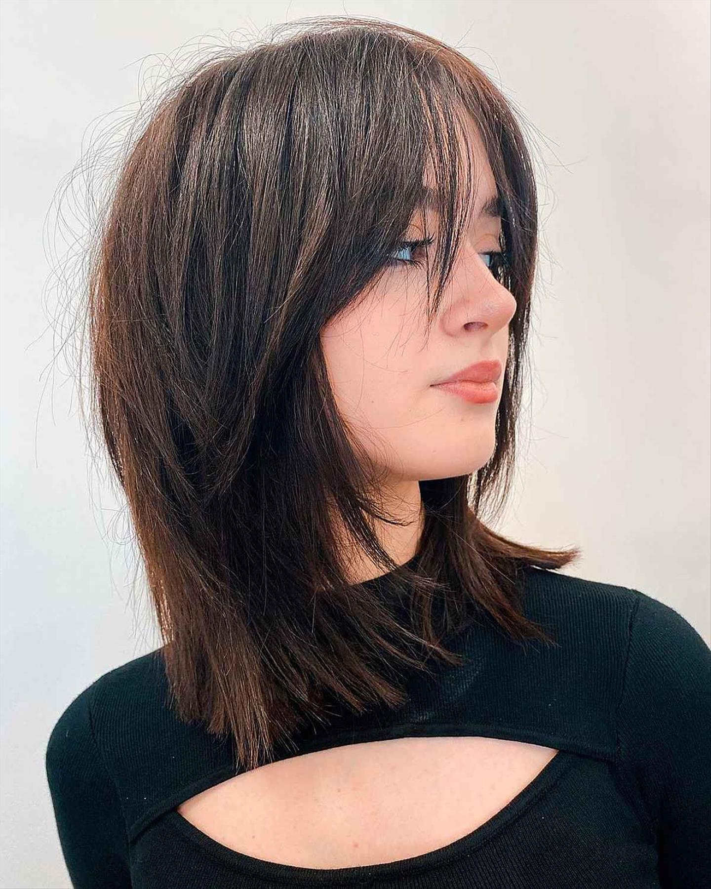 Stunning shoulder length hairstyles and haircuts for a chic look