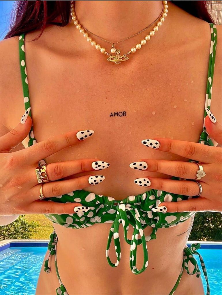 28 Hot Tattoo Designs For Women When Wearing Bikini This Summer 