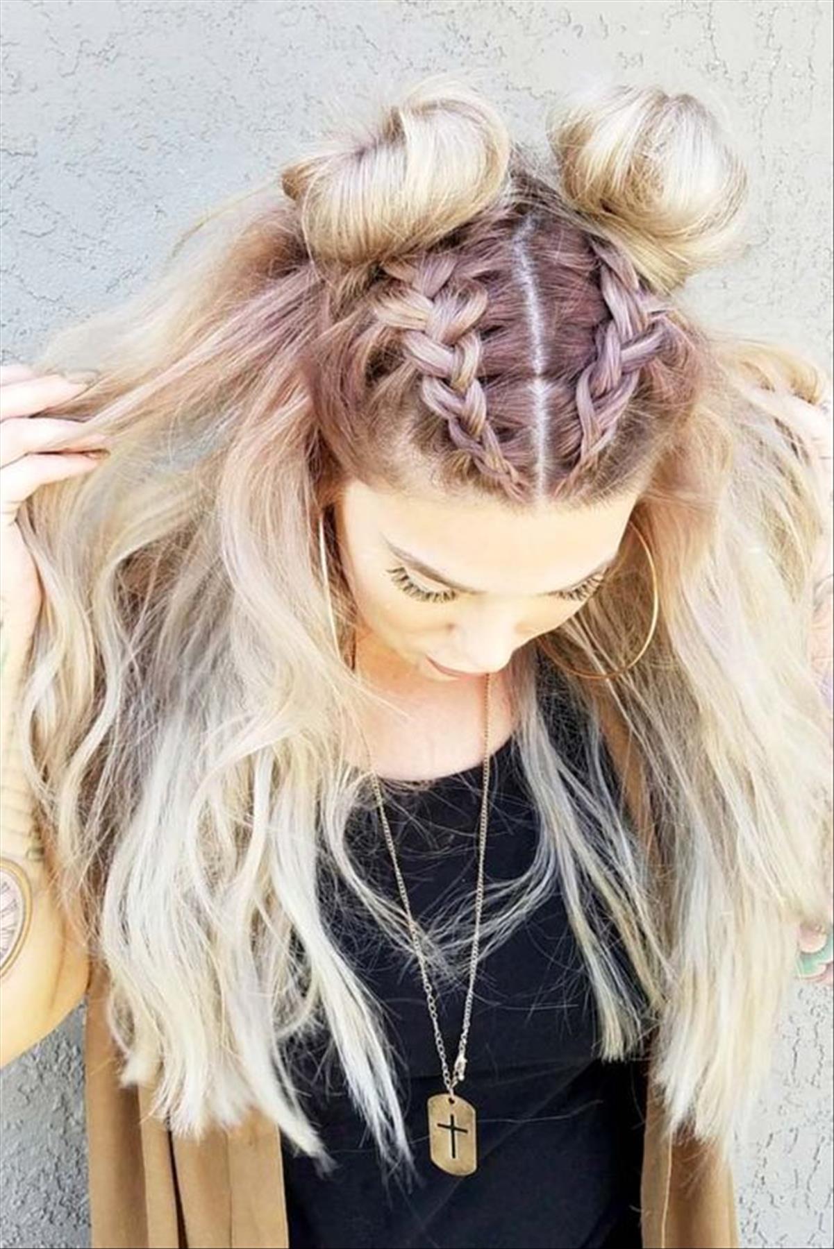 Cute graduation hairstyle designs with buns, braids, updos, ponytails