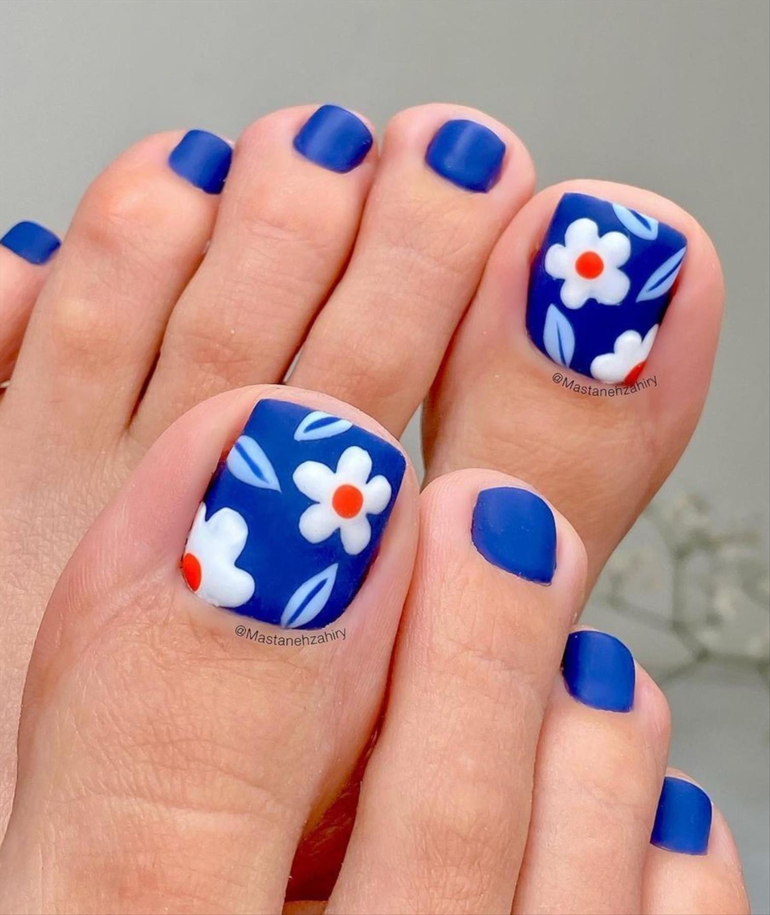 Cute Summer toe nails and pedicure ideas to wear 