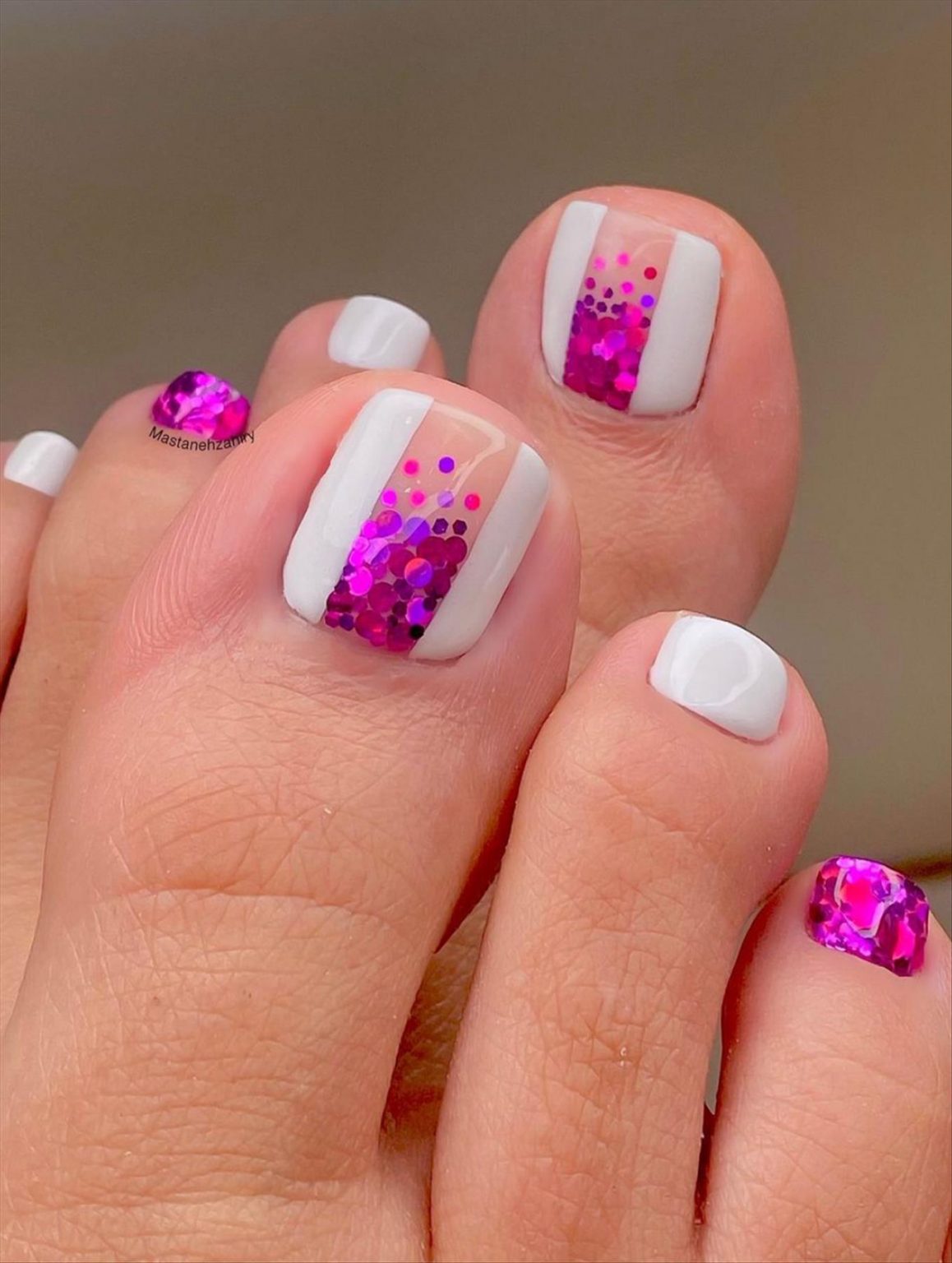 36 Cute Summer toe nails and pedicure ideas to wear Page 28 of 35