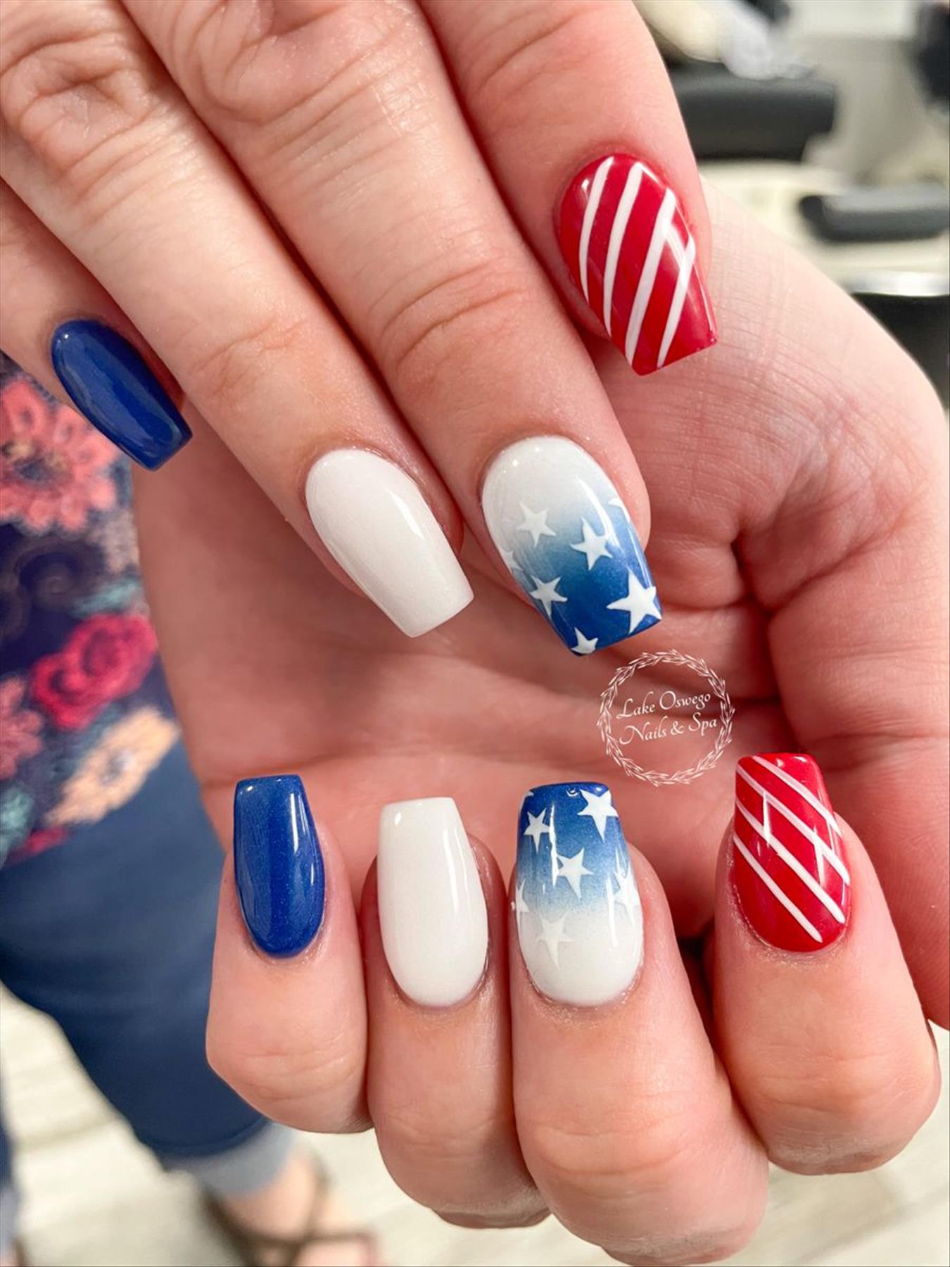Pretty 4th of July nail art design to try in 2023 (2)
