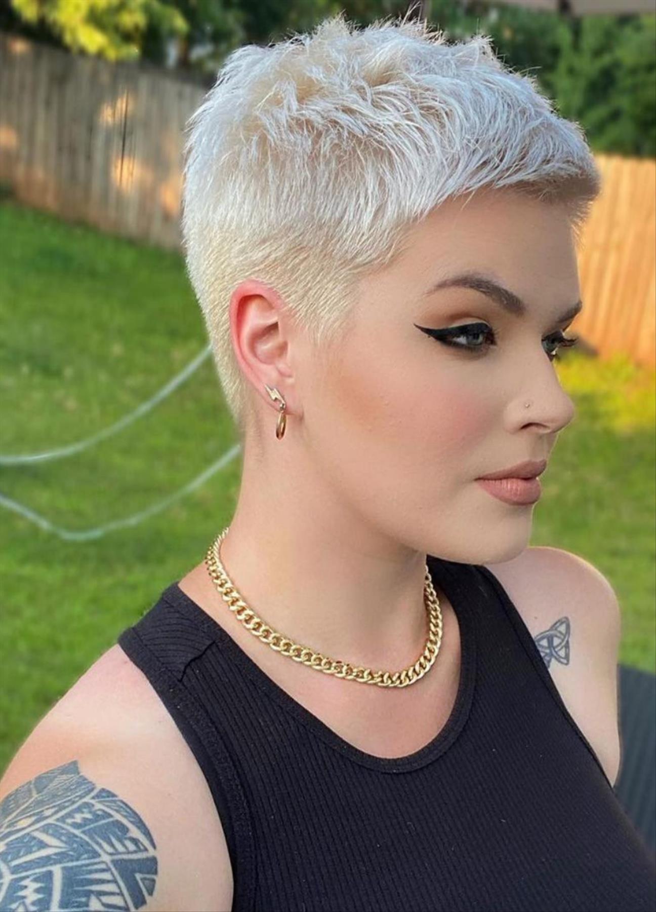 Sassy short pixie haircuts for cool girls