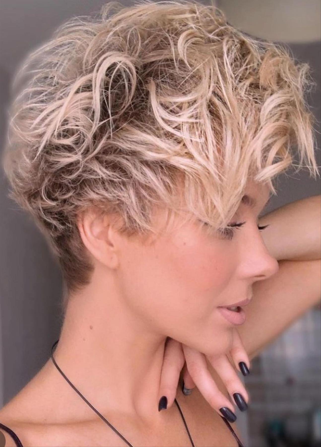 Sassy short pixie haircuts for cool girls