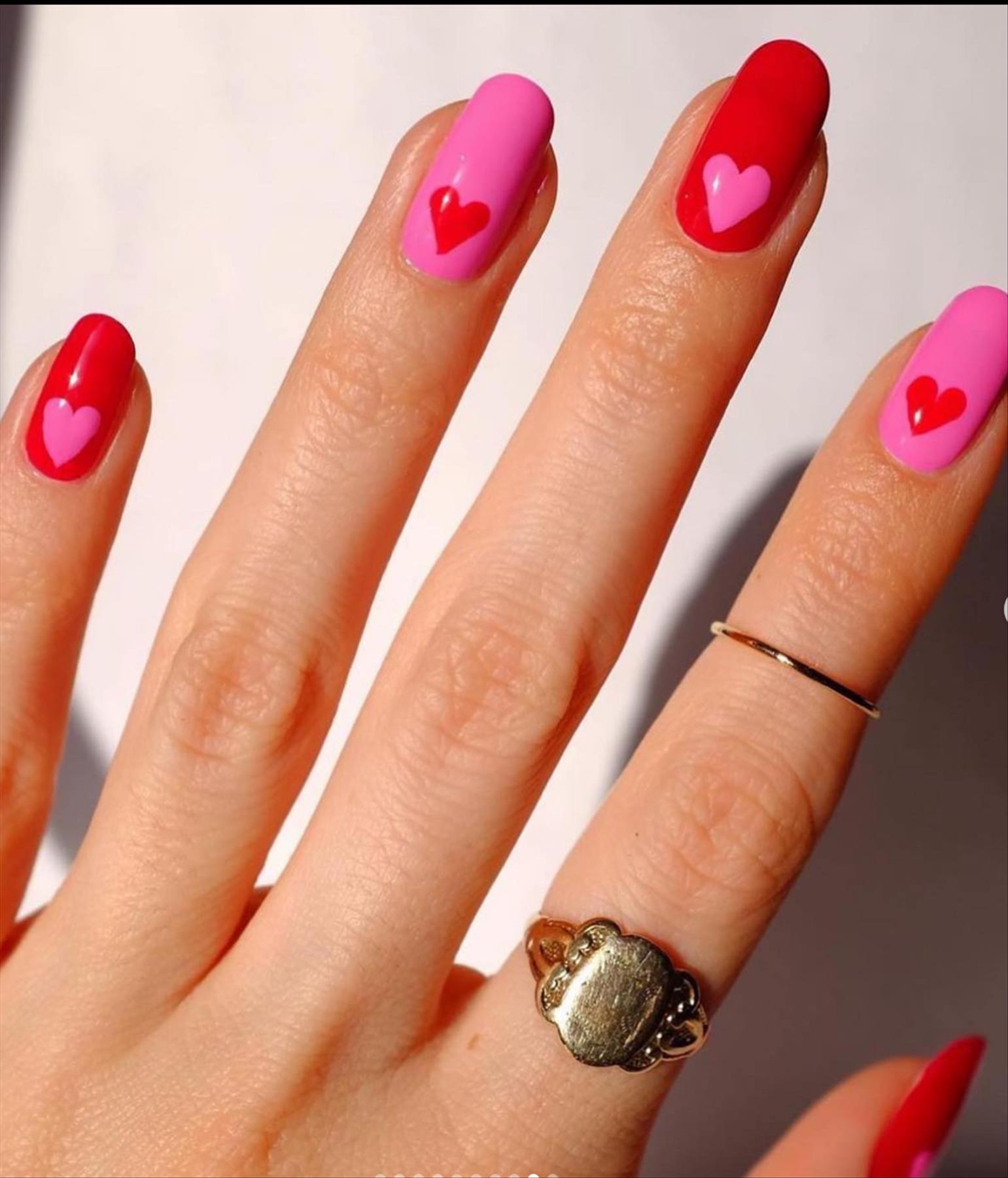 Romantic Short Valentine's Day Nails Aesthetics Trending for 2023 