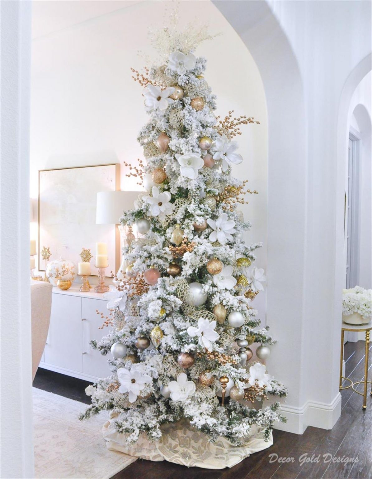 68 Classic Christmas tree decor ideas 2022 to get inspired - Fashionsum