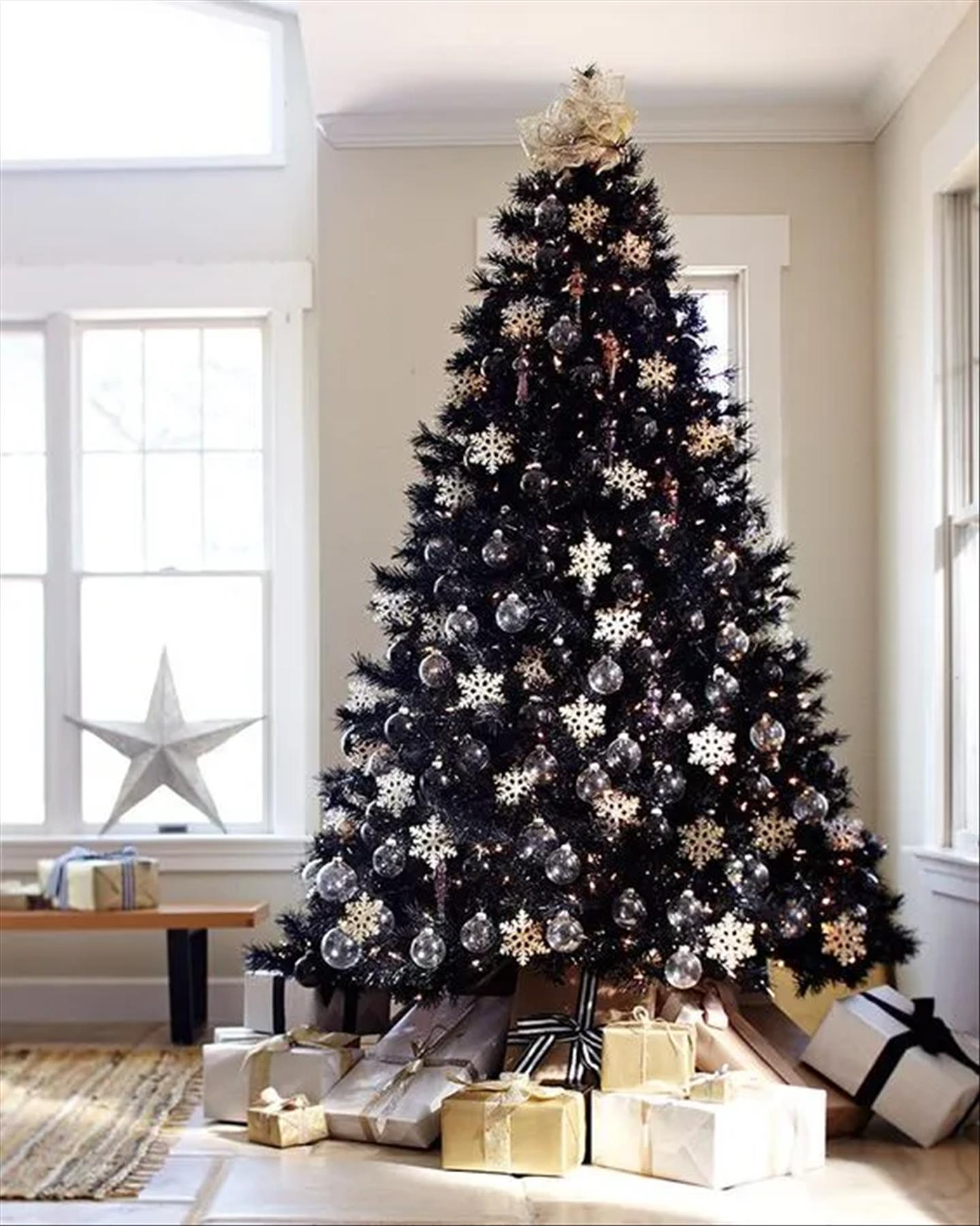 Classic Christmas tree decor ideas 2022 to get inspired