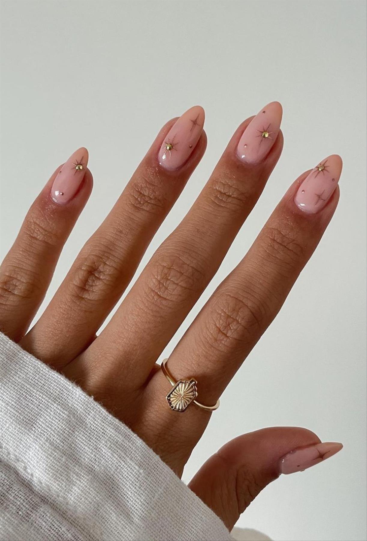 Pretty short Winter nails inspiration you'll love